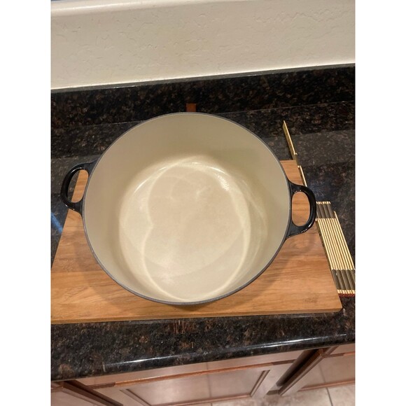Le Creuset Dutch Oven #30 – 9 qt / 8.4 liters black - Picture 5 of 8
